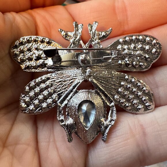 Vintage Rhinestone Bee Brooch Silver Tone Pearlescent Center 2.25 in - Picture 3 of 3